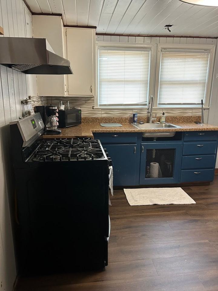 7th Ave #A - Photo 4 of 10