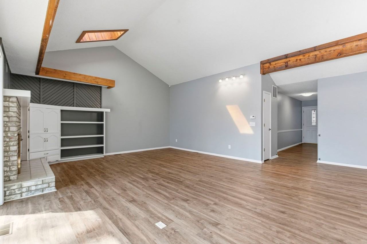 3460 E Catalpa St - Photo 7 of 37