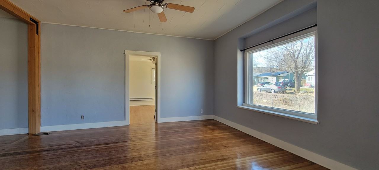 930 Barr Ave - Photo 4 of 25