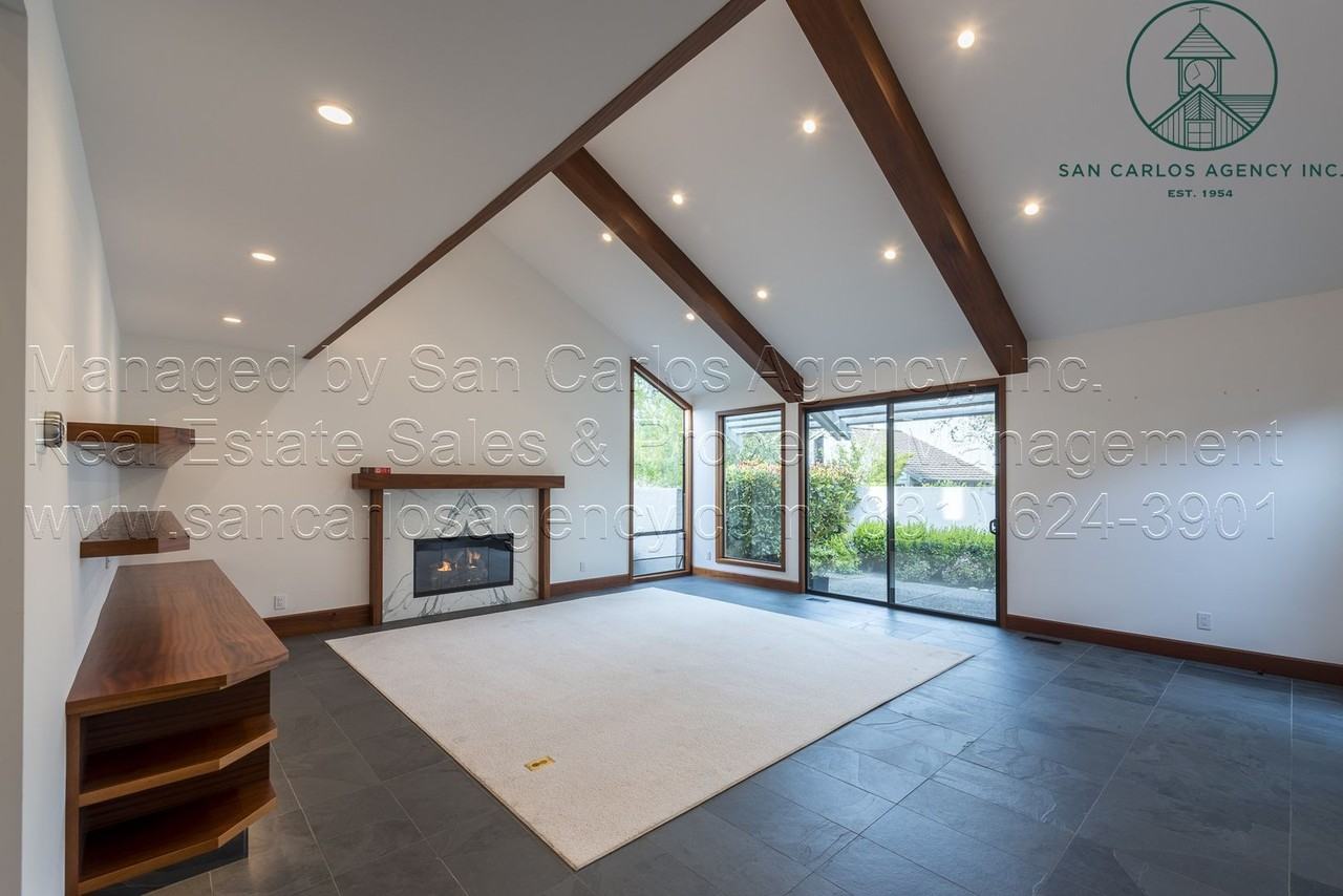 9563 Oak Ct - Photo 7 of 34