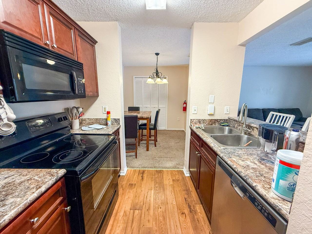 3705 Sw 27th St - Photo 6 of 27