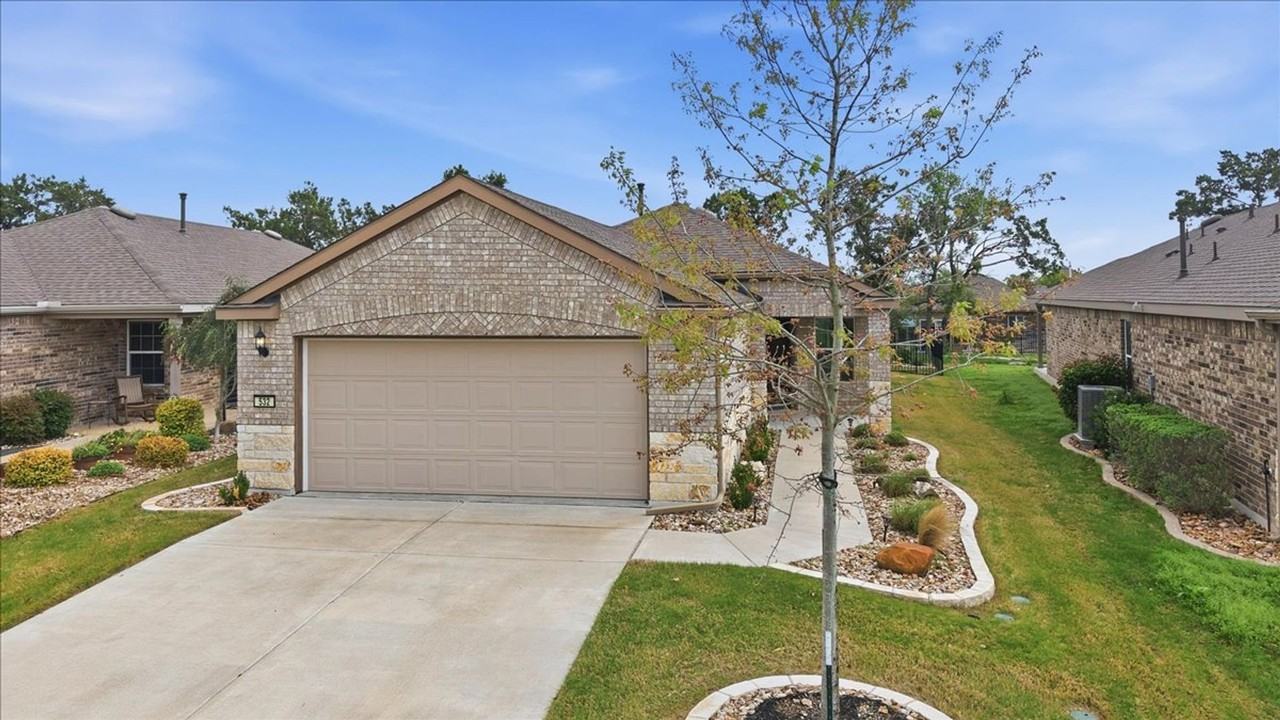 532 Hereford Ln - Photo 2 of 30