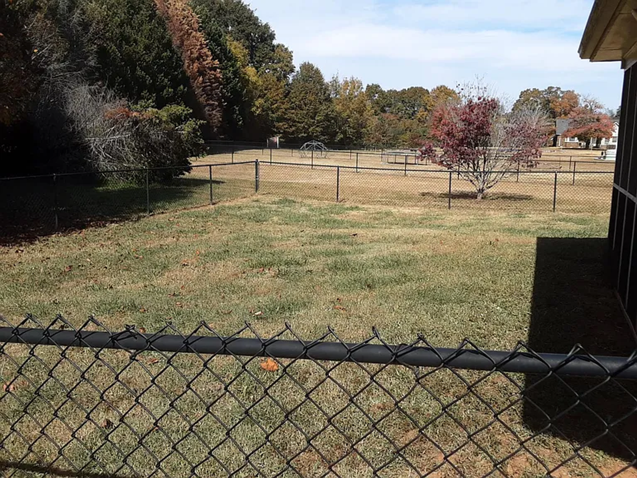 1070 Camden Park Dr - Photo 6 of 14