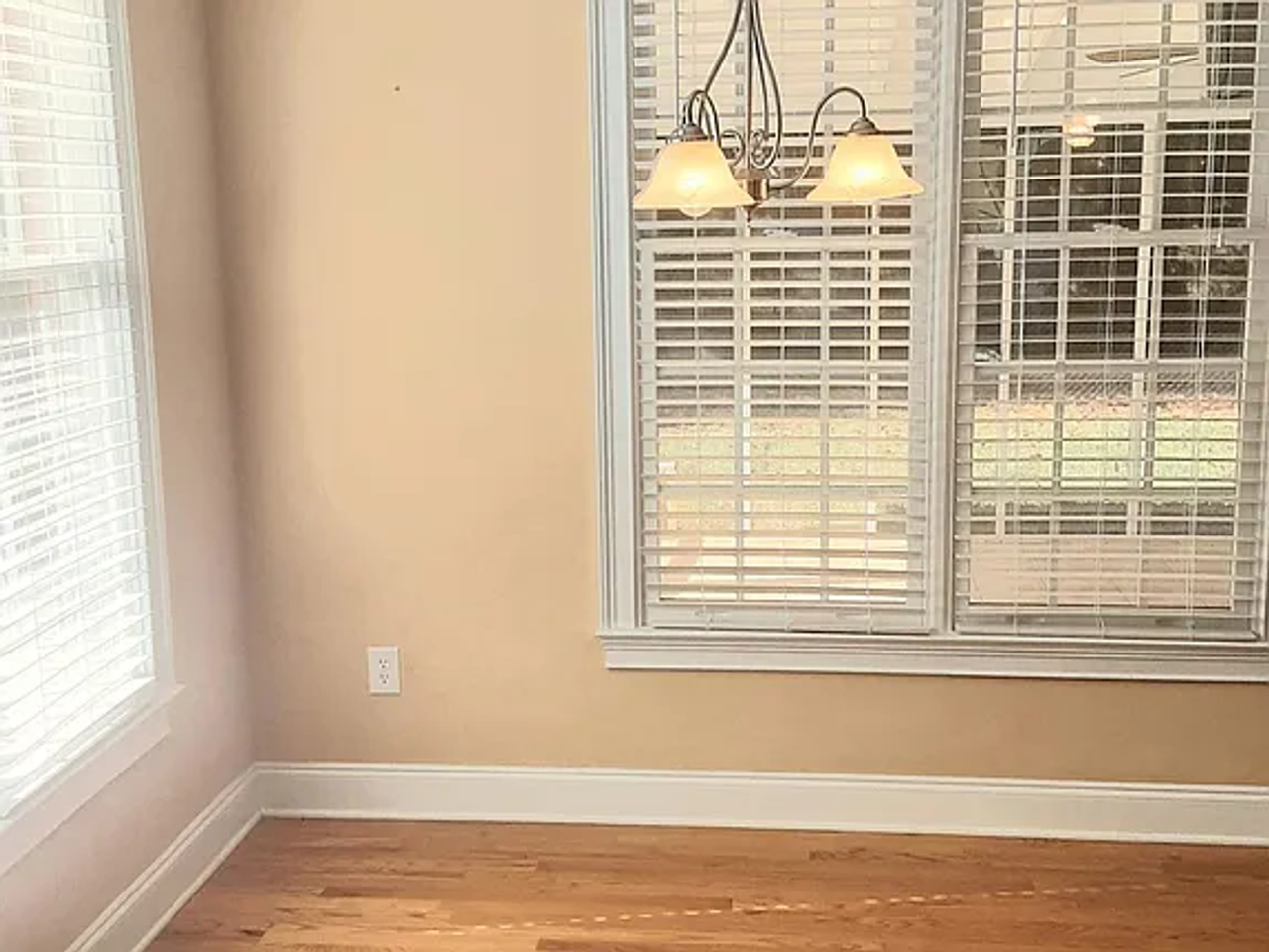 1070 Camden Park Dr - Photo 7 of 14