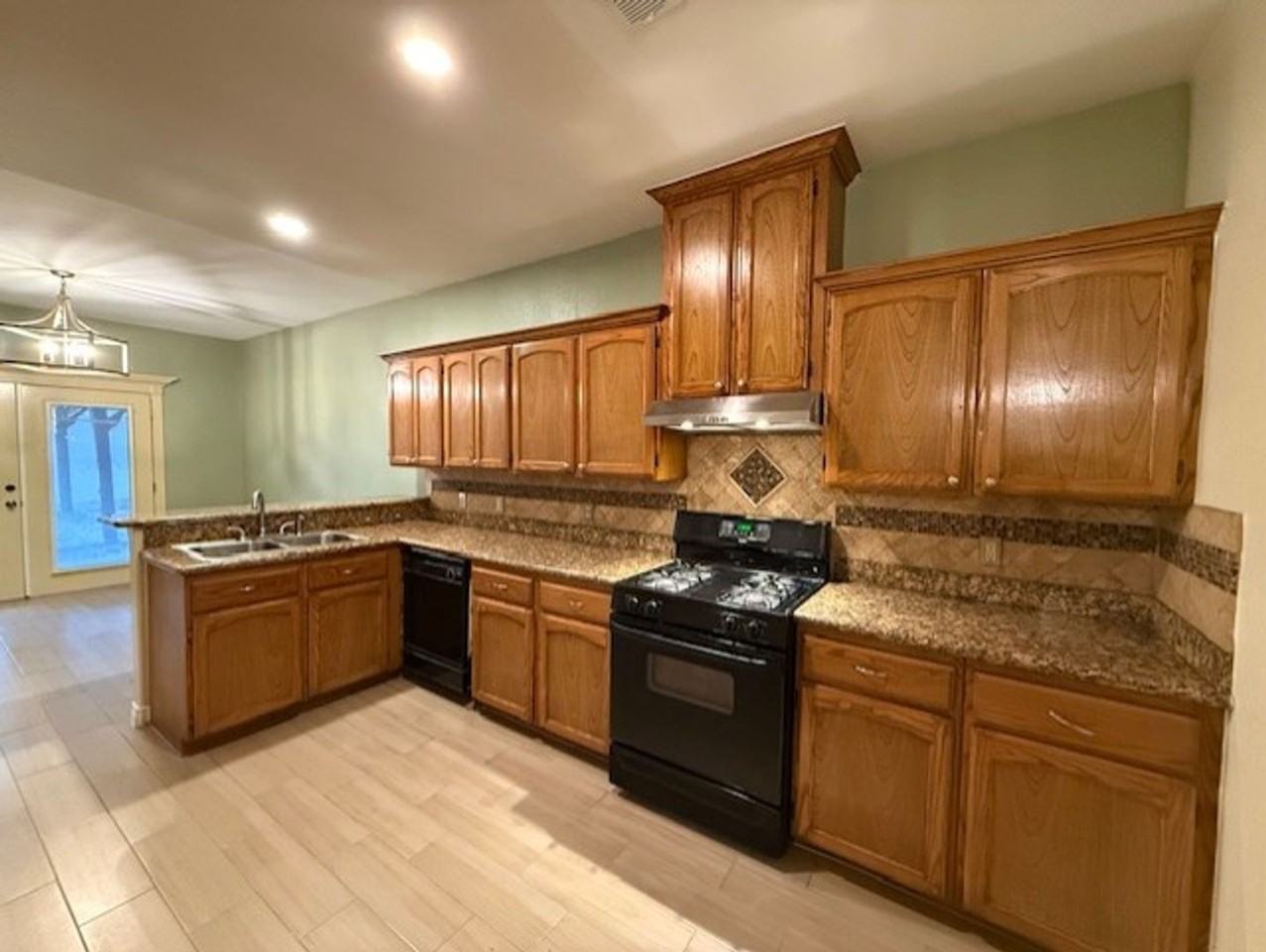 2912 Sun Dance Loop - Photo 4 of 15