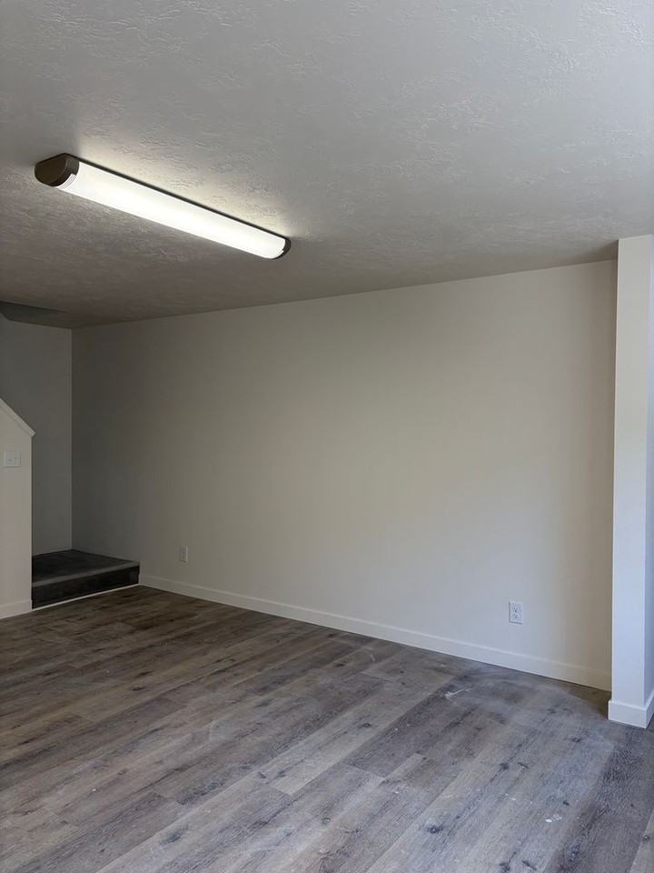 797 Meadows Dr #3 - Photo 6 of 13