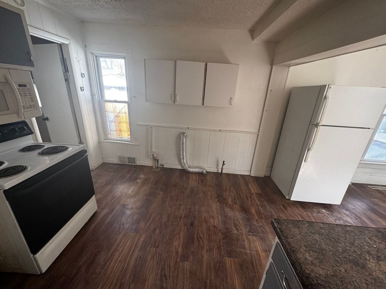 N Warner St - Photo 4 of 10