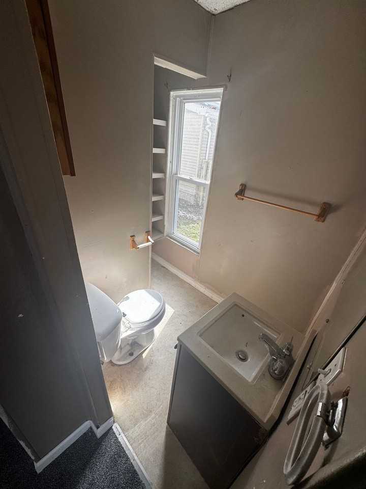 N Warner St - Photo 7 of 10