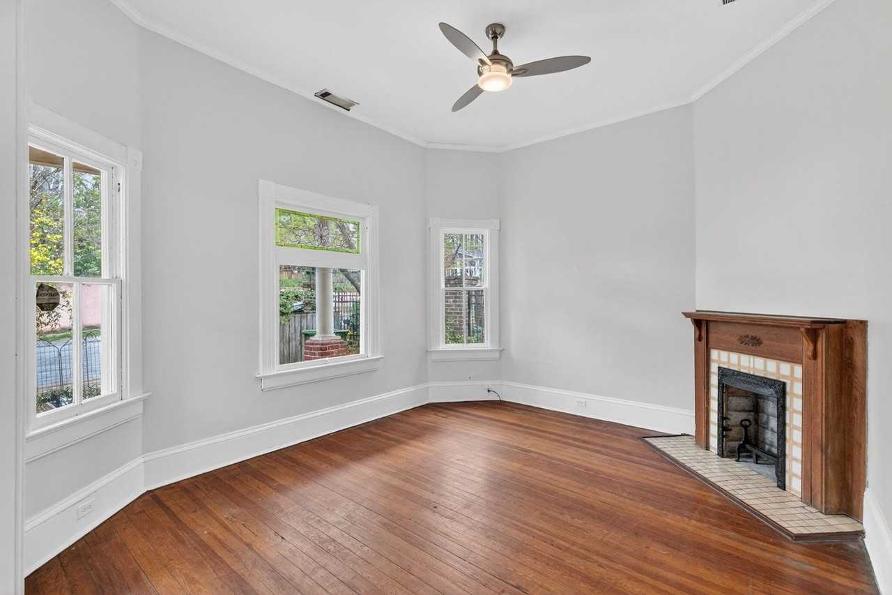 321 Orleans St Se - Photo 3 of 32