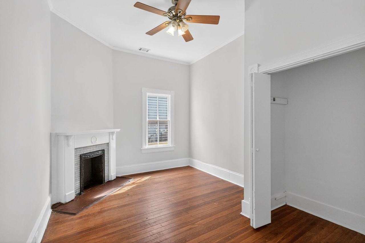 321 Orleans St Se - Photo 4 of 32