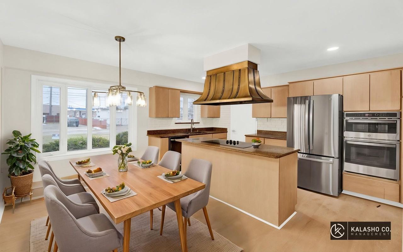 915 James K Blvd - Photo 3 of 35