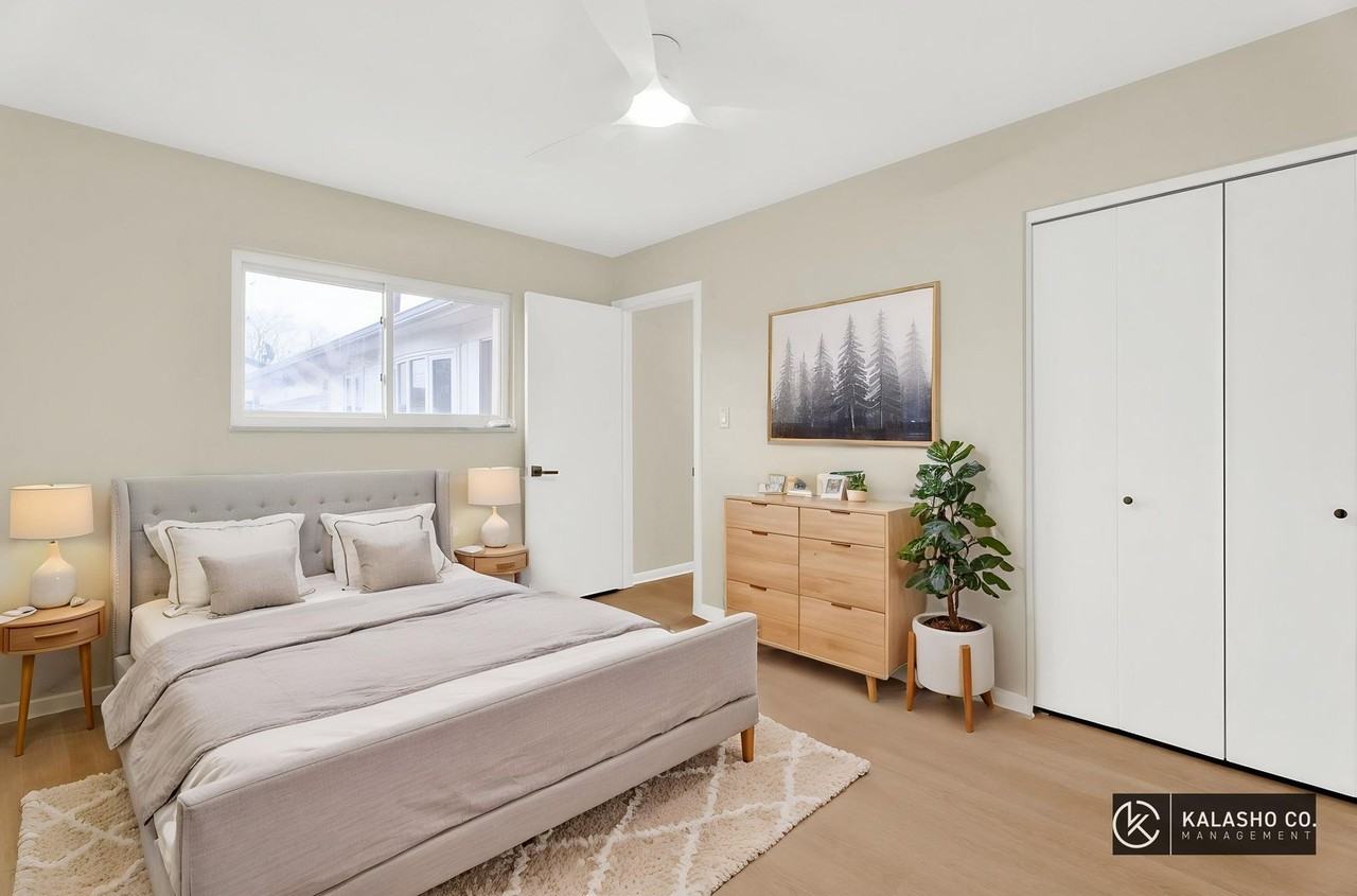 915 James K Blvd - Photo 4 of 35