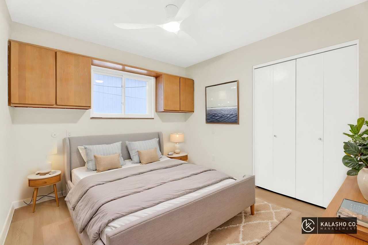 915 James K Blvd - Photo 5 of 35