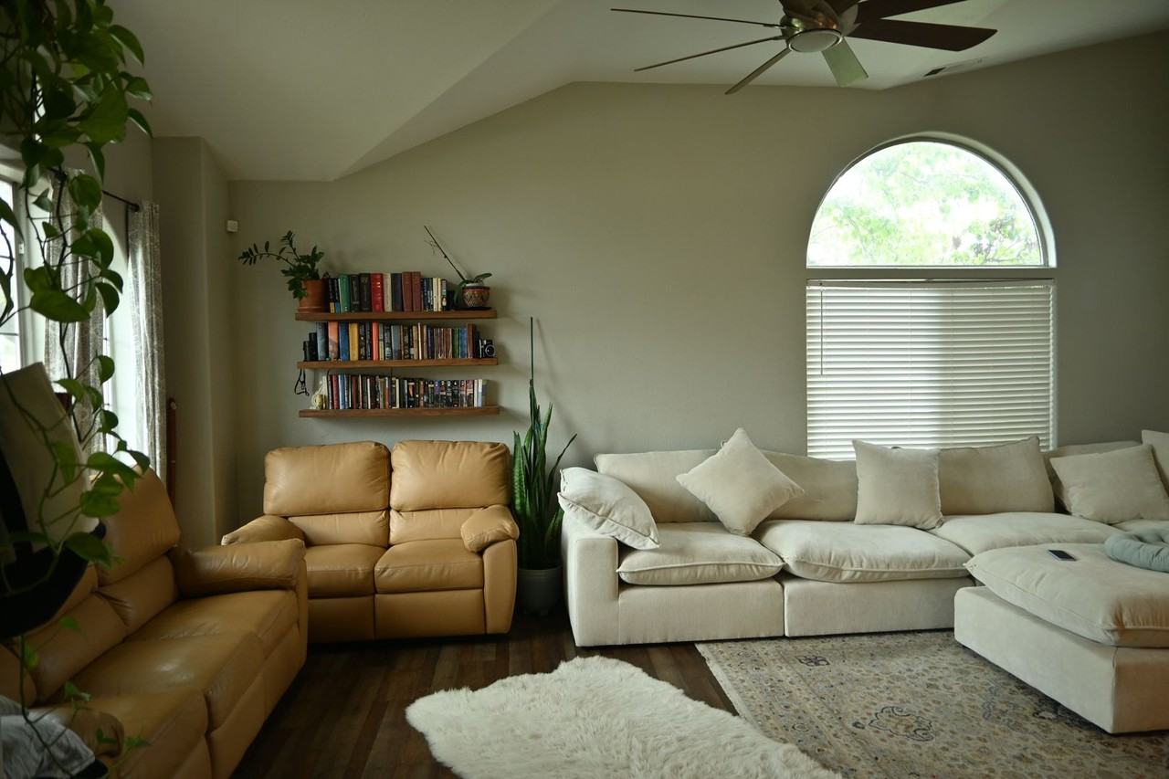 5615 Bayberry Ave - Photo 2 of 8