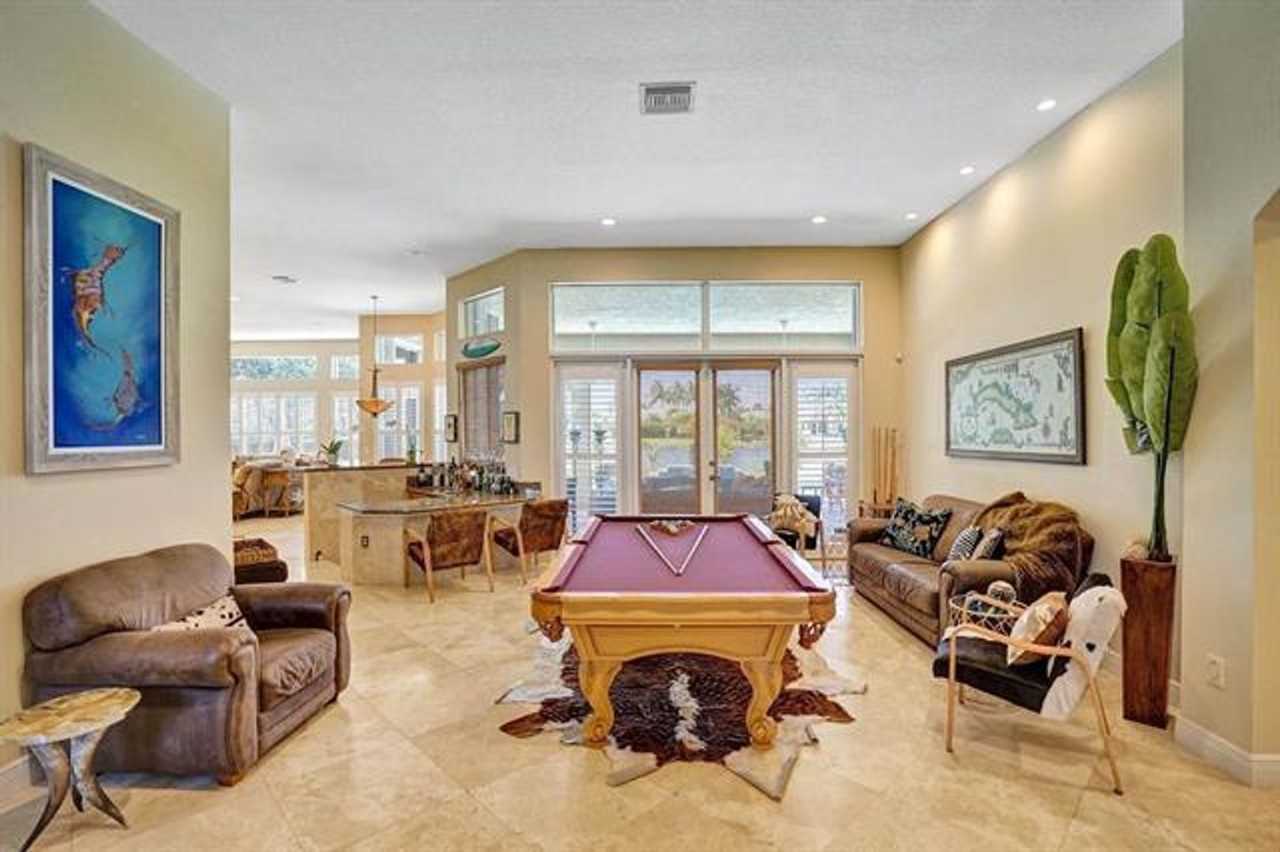 14985 Sw 38th St - Photo 5 of 50