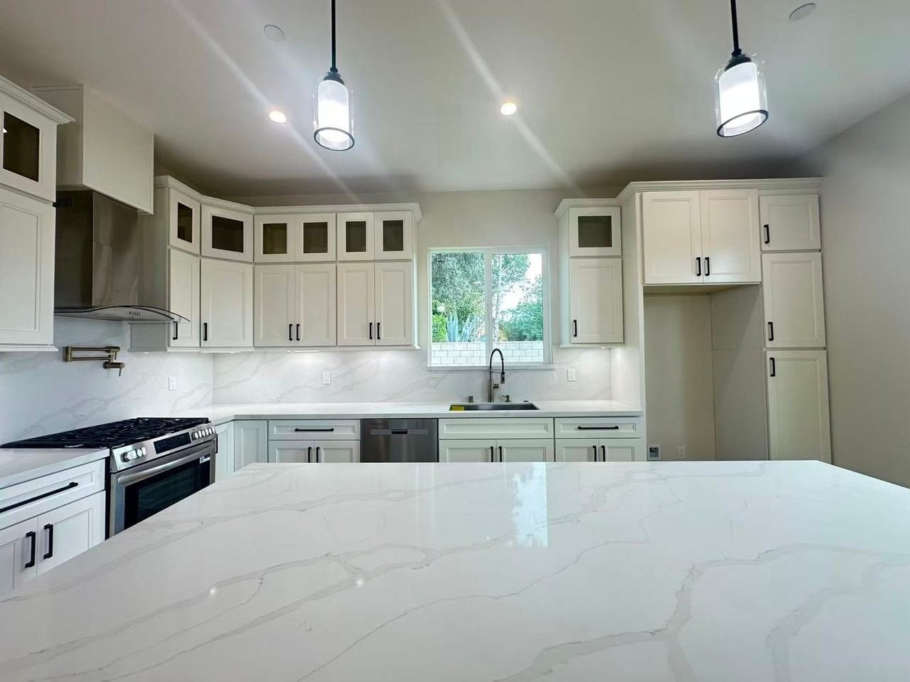 204 N Willow Ave #B - Photo 5 of 14