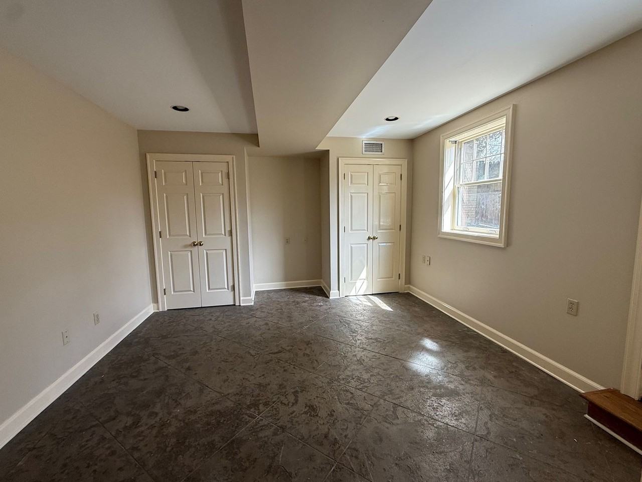 200 Ridgeway Dr - Photo 7 of 22