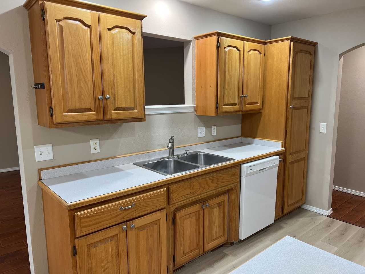 106 N Carlisle Dr - Photo 7 of 23