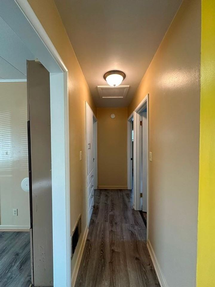 1616 Dayton St - Photo 6 of 13