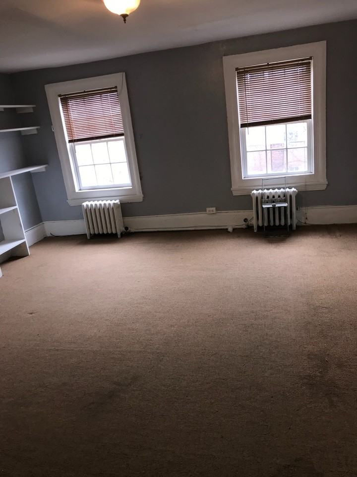 1017 Pine Street - Photo 2 of 7