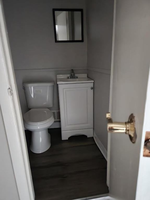 3159 Orville Ave ## 1w - Photo 3 of 6