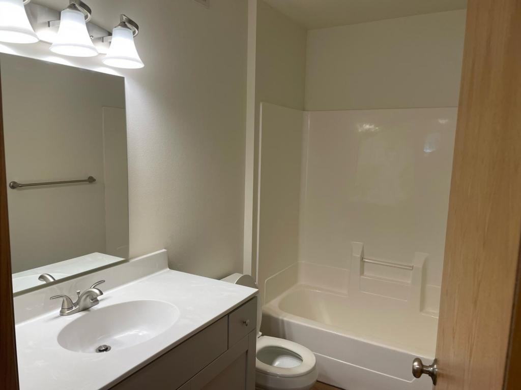 318 Ryan St - Photo 3 of 5