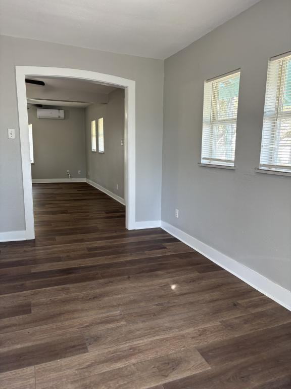 337 S Whitney St - Photo 4 of 15