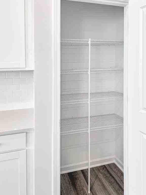 911 Pilot St - Photo 7 of 22