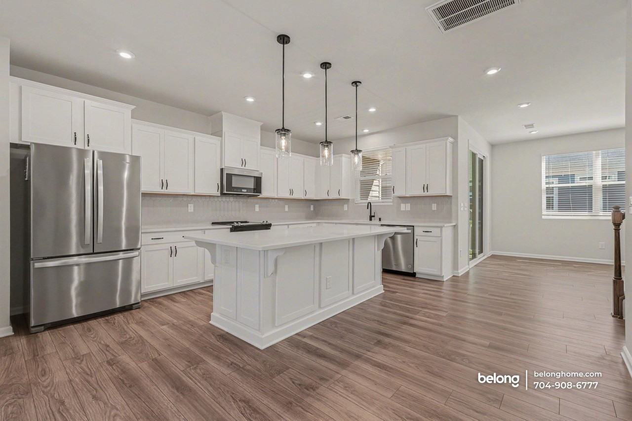 416 Burr St - Photo 4 of 26