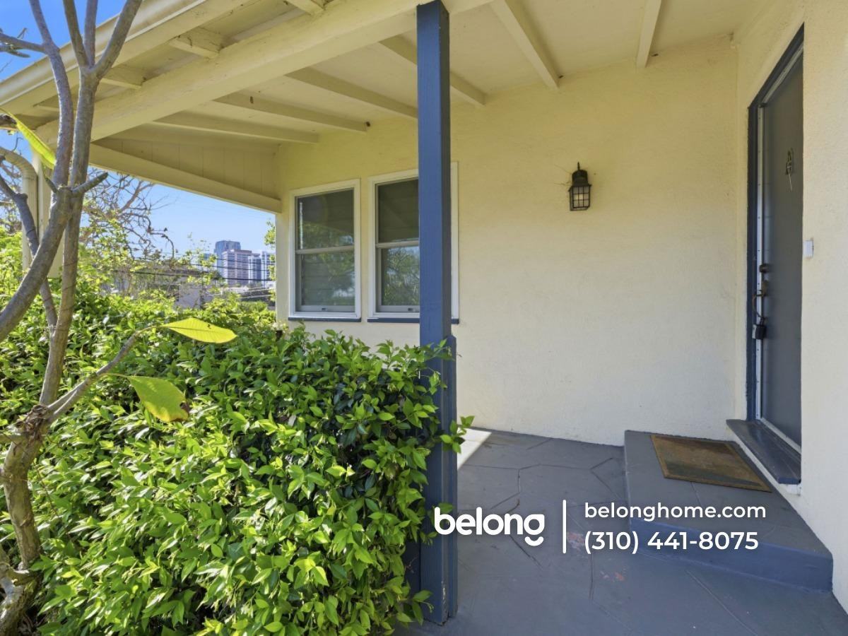 10537 Rochester Ave - Photo 5 of 28