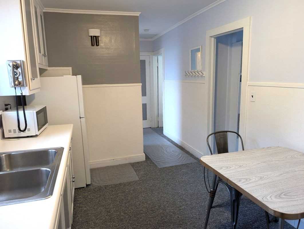 5486 Broadway St - Photo 5 of 25