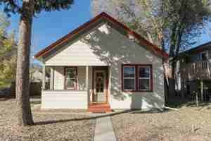 featured image of 2512 Wood Ave