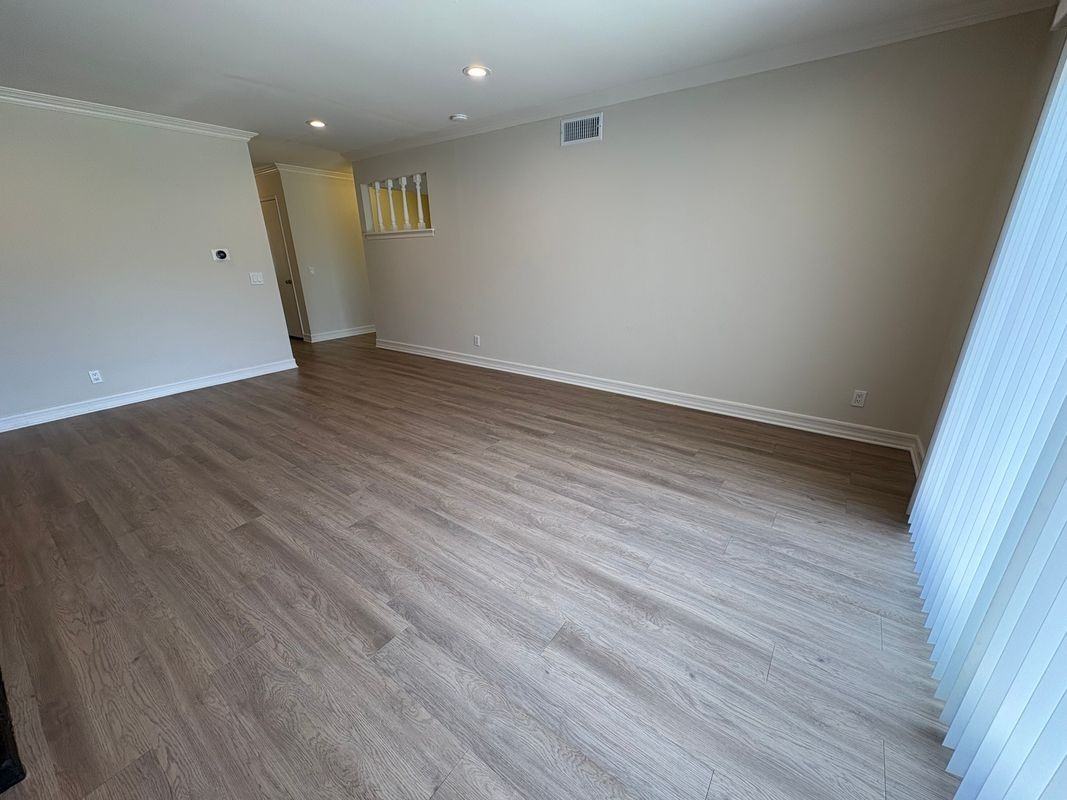 16427 Rosewood St - Photo 5 of 36