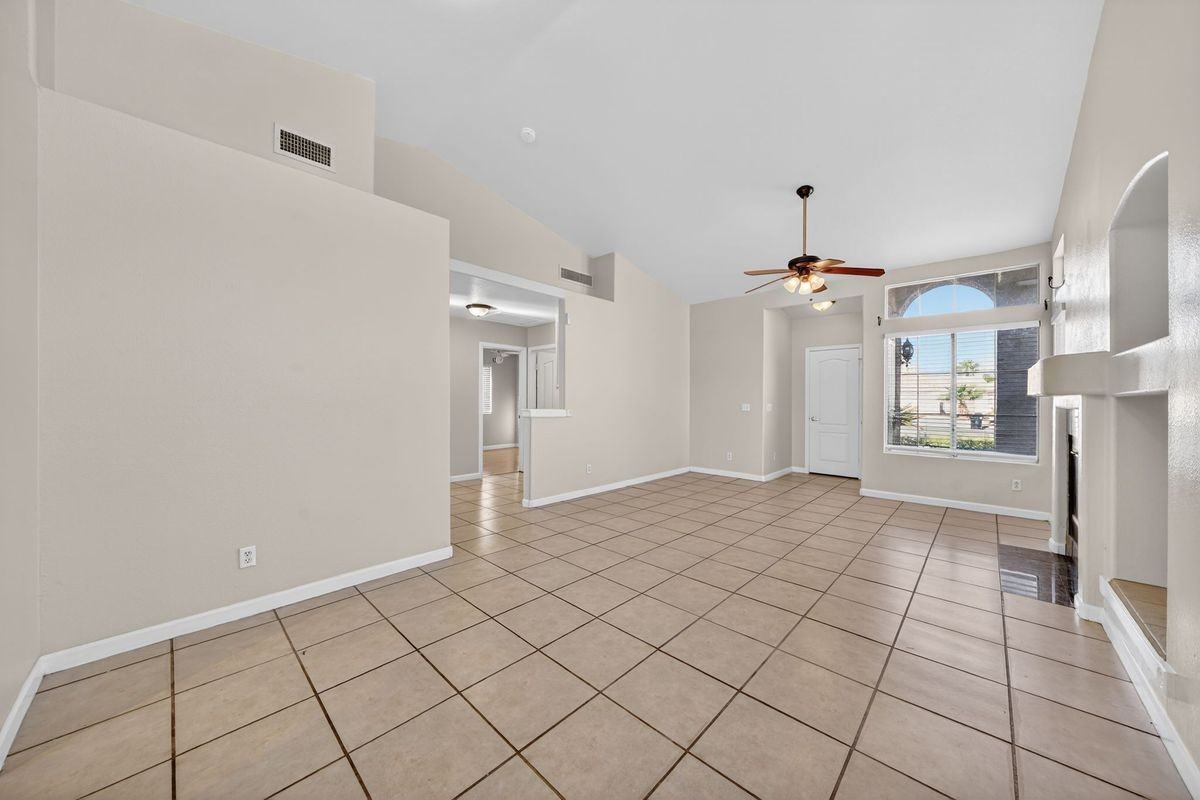 3854 Chopin Ct - Photo 4 of 22