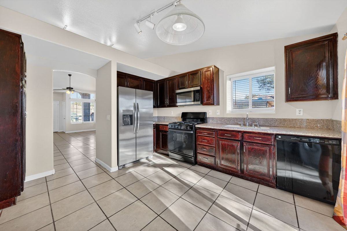 3854 Chopin Ct - Photo 7 of 22