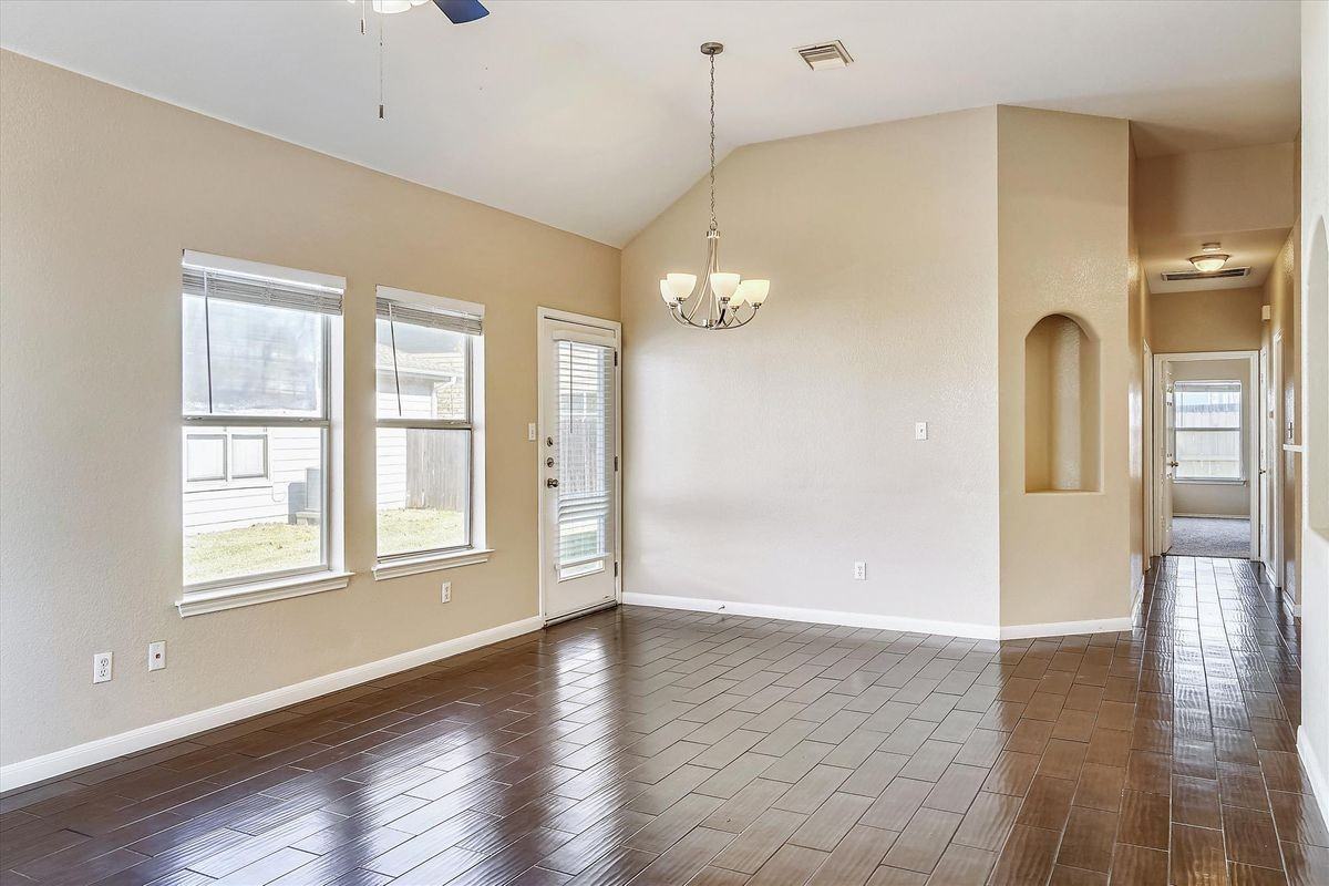 2858 Southampton Way ##B - Photo 2 of 24