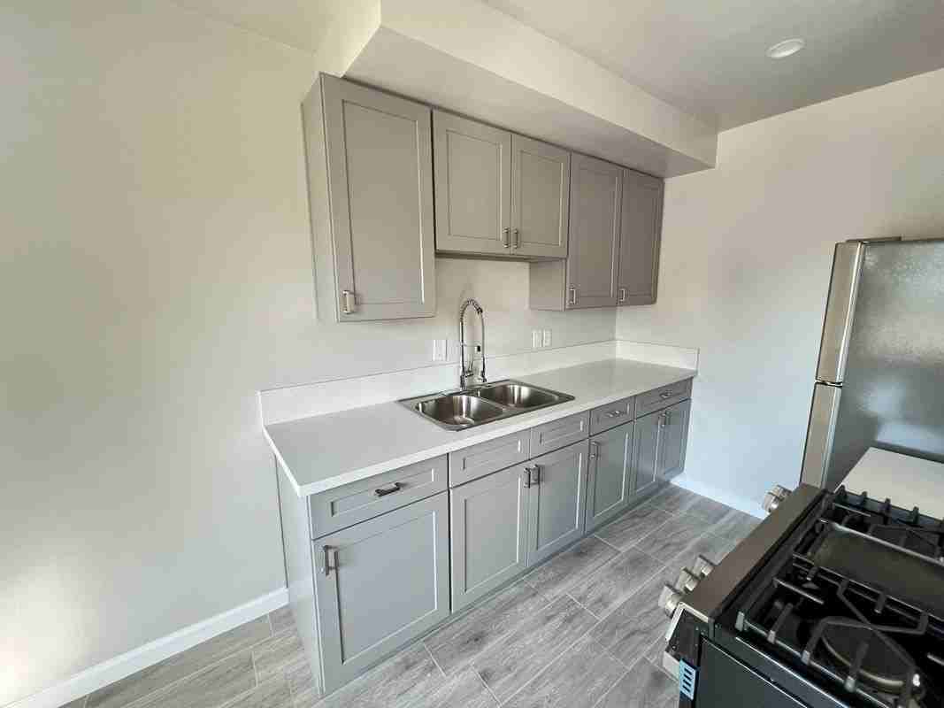 9025 Mills Ave ##H - Photo 6 of 11