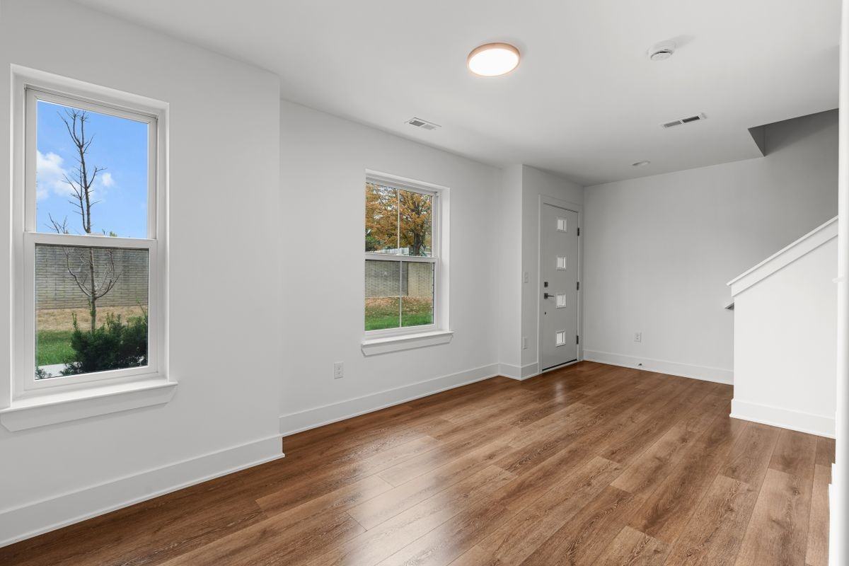 2845 Summers Pl - Photo 2 of 19