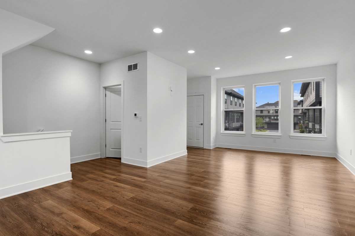 2845 Summers Pl - Photo 7 of 19