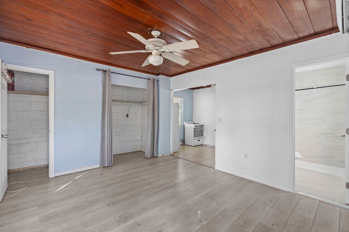 602 Texas Ct Unit C - Photo 2 of 3