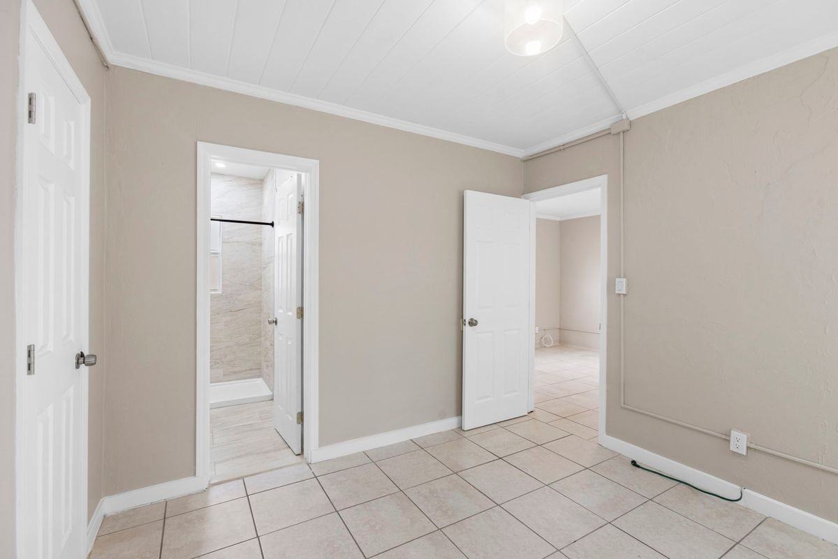 602 Texas Ct Unit B - Photo 3 of 4