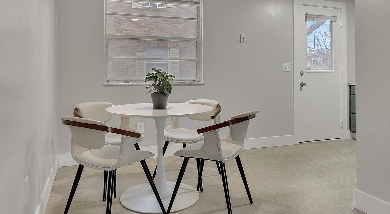 Napa Townhomes - Photo 4 of 15