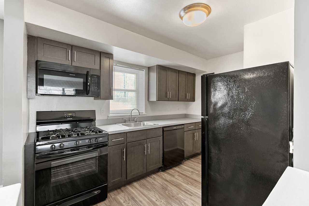 Napa Townhomes - Photo 7 of 15