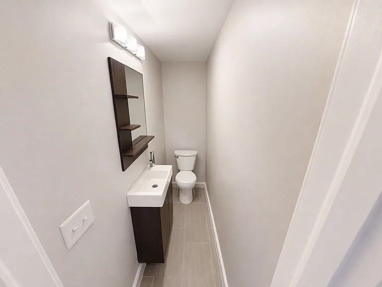816 S Negley Ave #2 - Photo 2 of 10