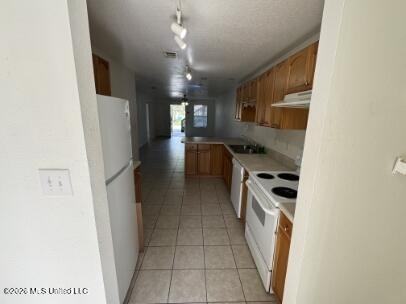 1519 3rd St - Photo 4 of 12