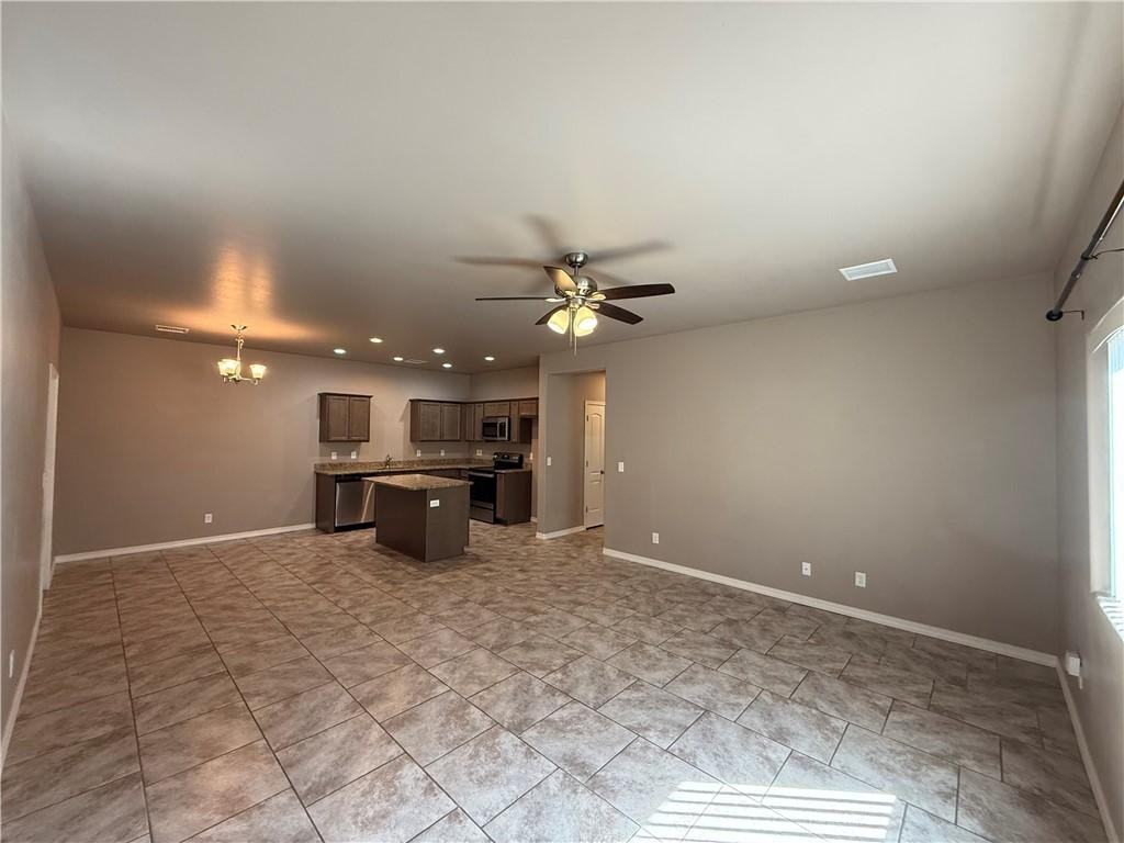 3530 N Irving St - Photo 2 of 8