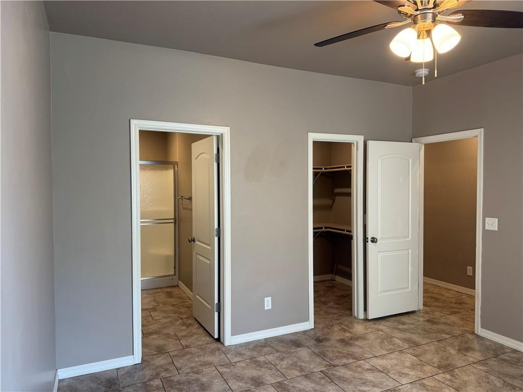 3530 N Irving St - Photo 6 of 8