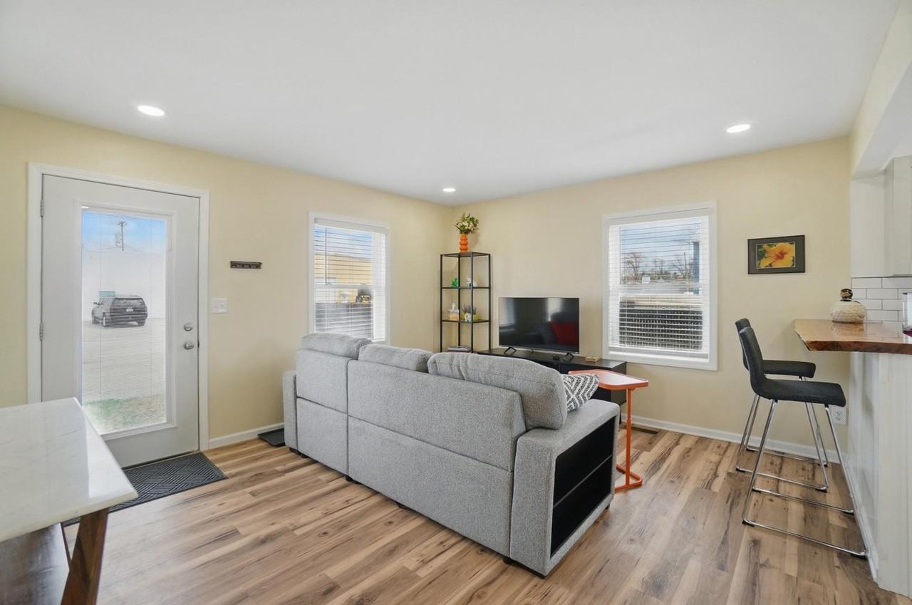 5421 Alger Dr - Photo 7 of 31