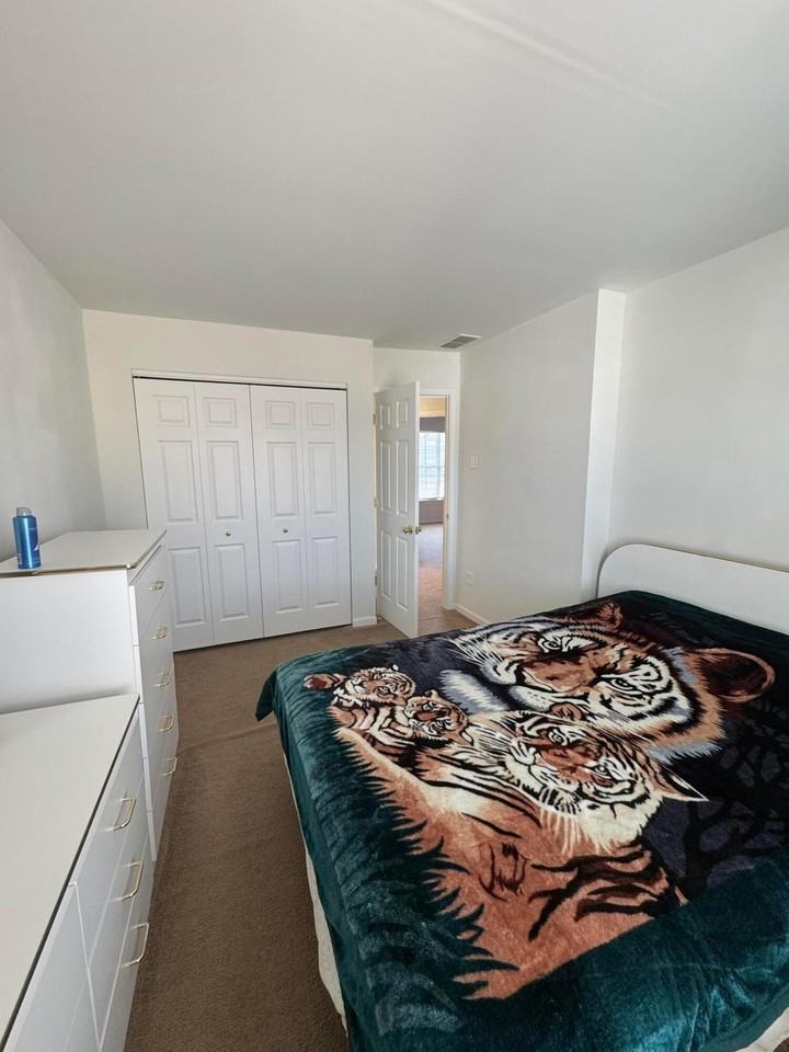 12723 Ellsworth Ln - Photo 3 of 19