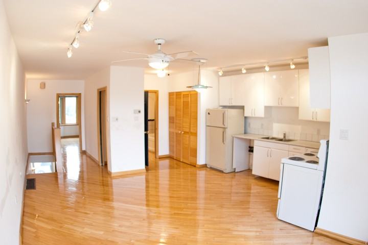 1376 A Danforth Avenue #A - Photo 5 of 6